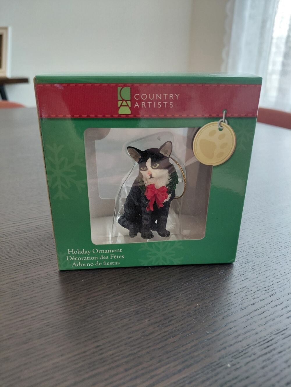 2010 Enesco Country Artists Shorthair Cat Christmas Wreath Ornament 4029110